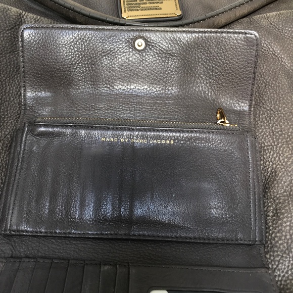 Marc By Marc Jacobs Hobo Bag w/ Wallet - Picture 7 of 8